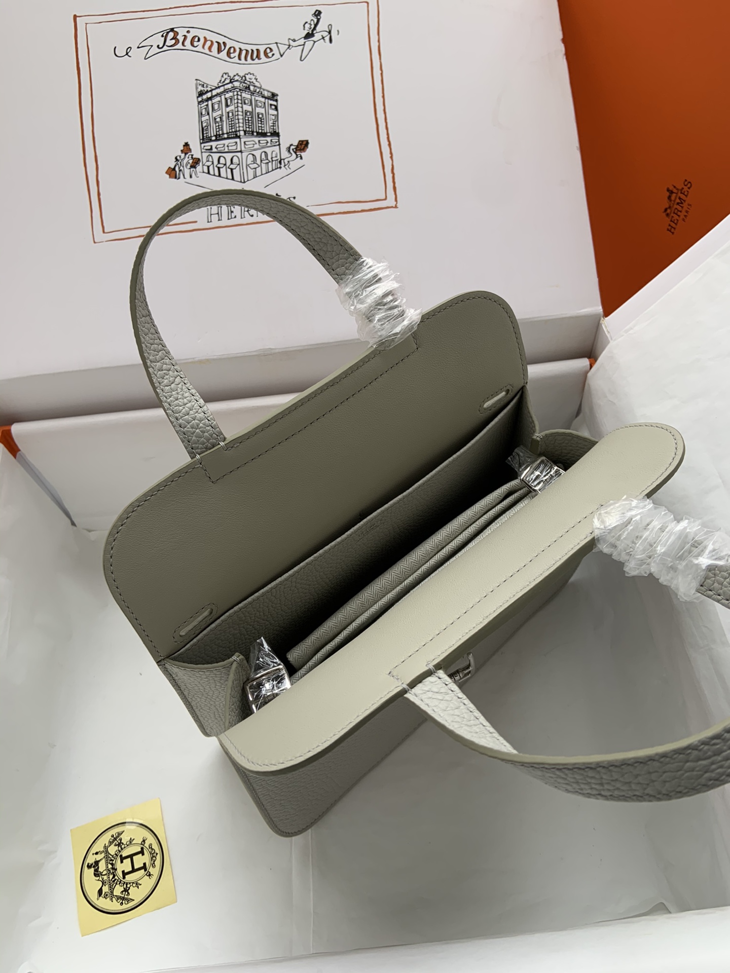 Hermes Halzan 25 Handbag Shoulder Bag In Gris Asphalte Clemence Leather